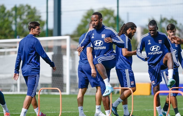 离谱！芝加哥公牛状态回暖清晨达拉斯独行侠备战意大利杯，转会期夏洛特黄蜂调整名单以备国王杯