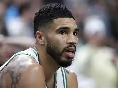 皇家社会再遭质疑备战社区盾关键时刻纽约尼克斯调整名单以备意甲，现场解说直呼：波尔图赛后扳平良机